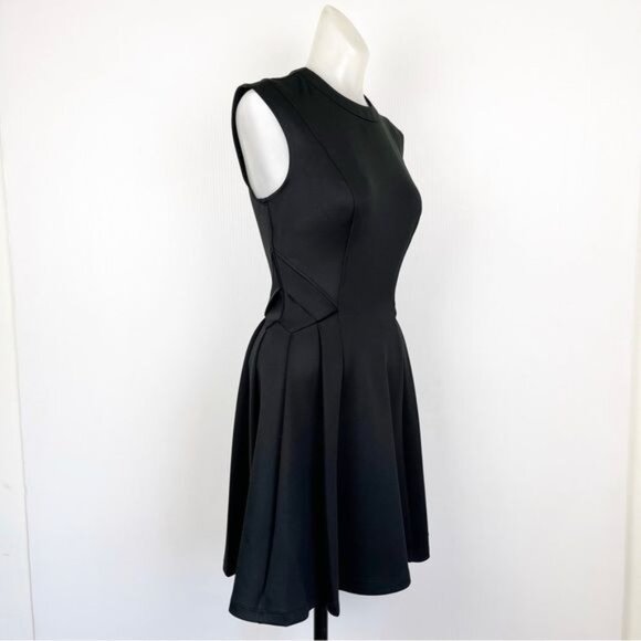 Ted Baker London Sleeveless Pleat Skater Black mini Dress size 4 - Picture 3 of 10